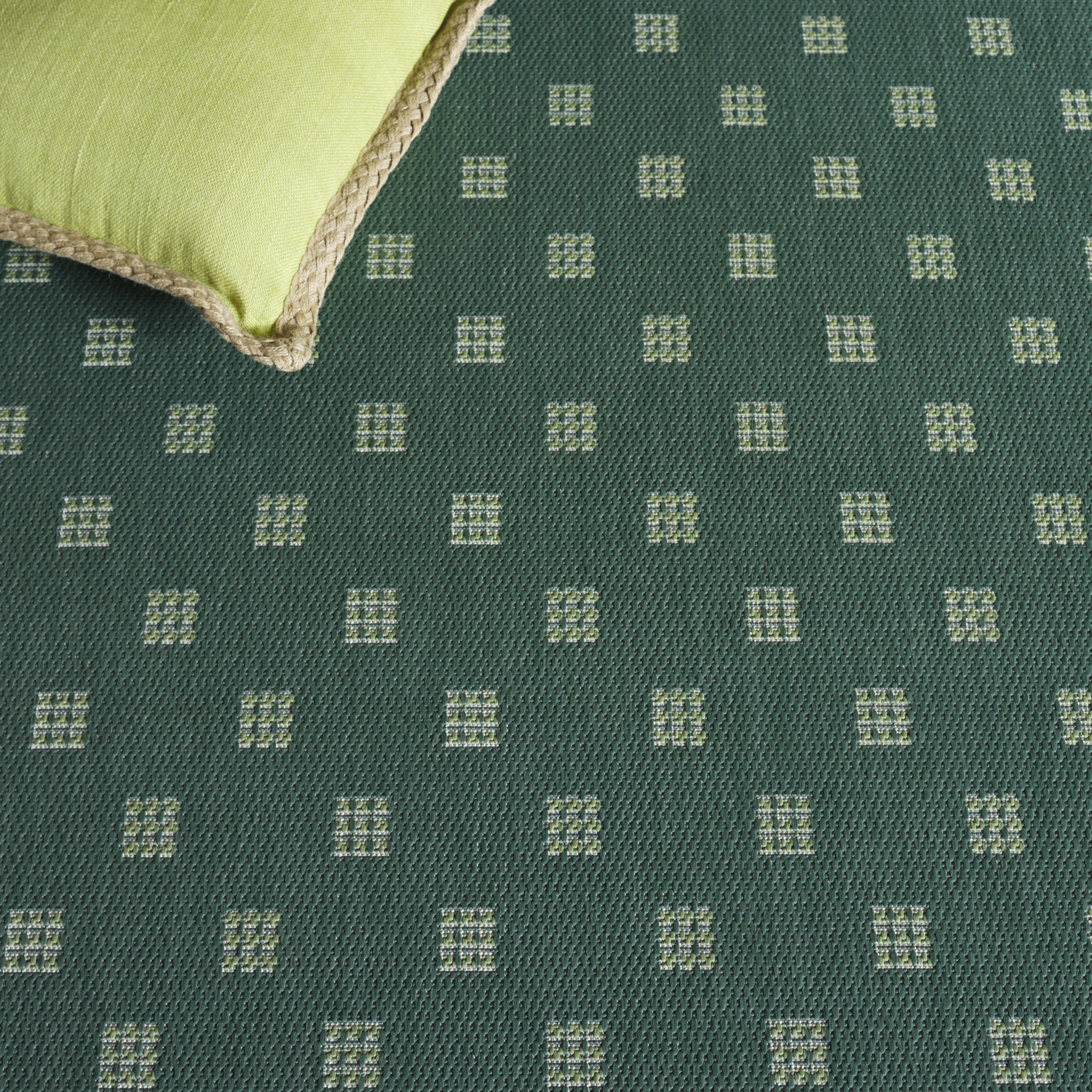 Safavieh Terrace Kelleh Geometric Indoor/Outdoor Area Rug, Dark Green/Light Green, 6'7" x 6'7" Round
