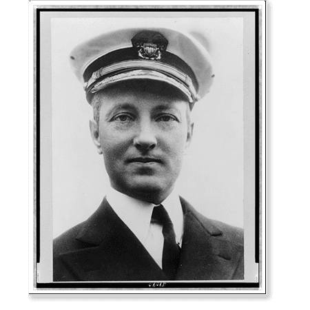 Historic Print [Richard Evelyn Byrd head-and-shoulders portrait facing front in uniform on whaling steamer C.A. Larsen Wellington New Zealand] 18 x 24