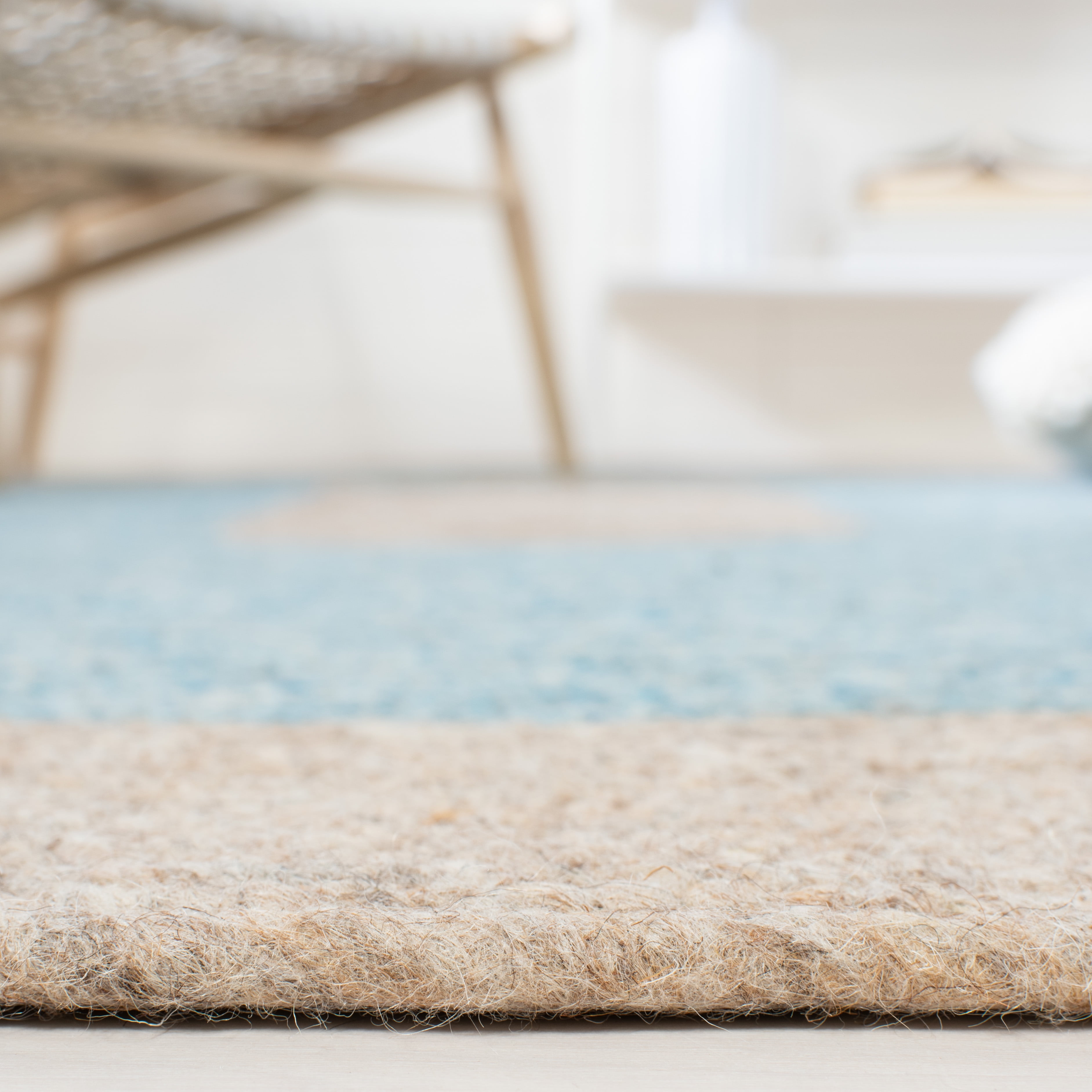 SAFAVIEH Braided Simon Bordered Reversible Area Rug, Blue/Beige, 4' x 6' Oval