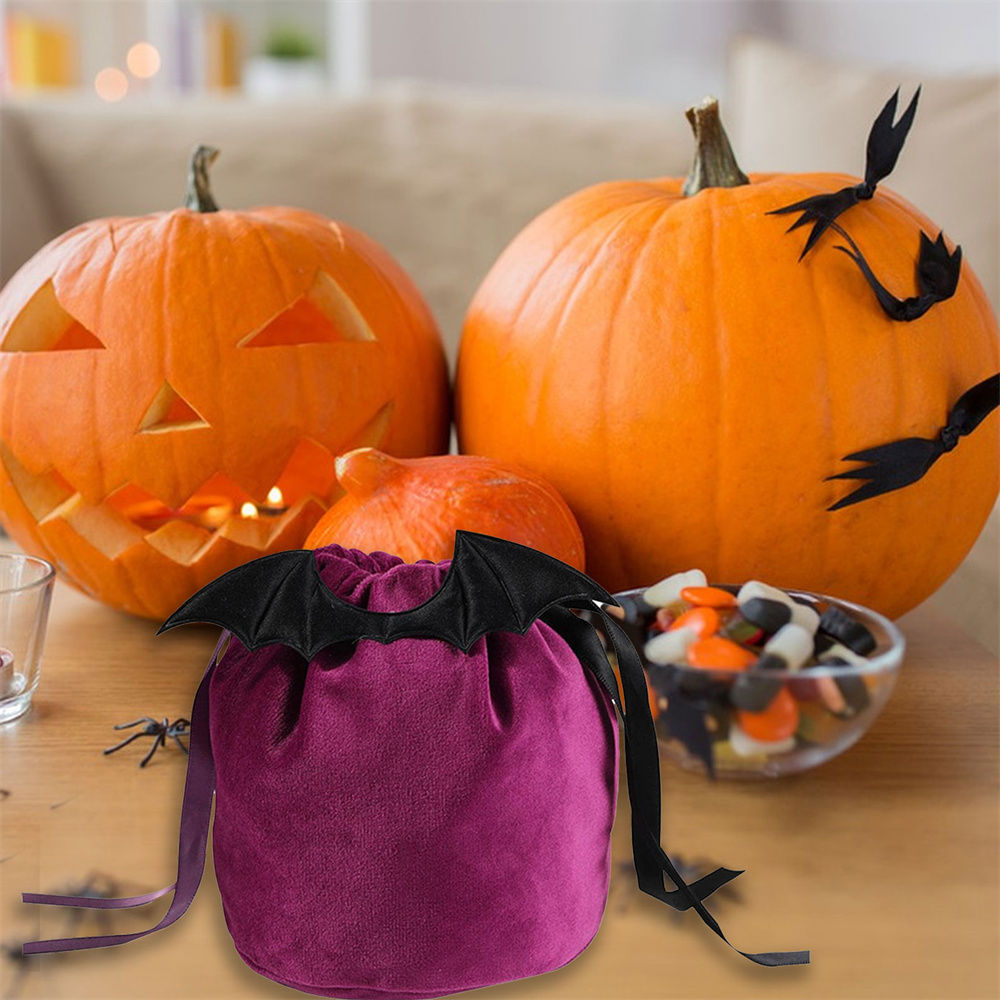 WarmthandFish Halloween Bat Wings Treat Bag Velvet Halloween Goodie