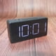thumbnail image 2 of Reloj despertador para dormitorio, 2 alarmas, reloj con pantalla grande LED ruidoso, 2 of 4