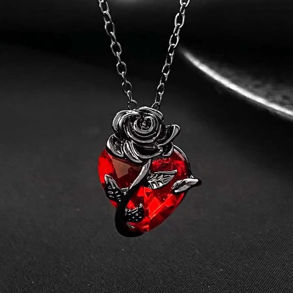 RKZDSR Dark Style Wrapped Rose Heart Necklace: Heart-Shaped Collar Chain Perfect for Valentine's Day Gift Giving