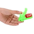 thumbnail image 4 of Juguete de cocodrilo con forma de boca para morder los dedos, divertido juego familiar, regalo para niños (verde), 4 of 10