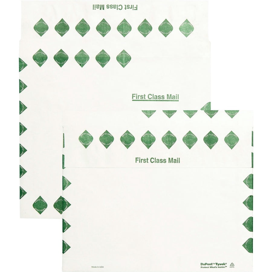 Avery White Shipping Labels with TrueBlock Technology 18126, 5-1/2" x 8-1/2", 20pk and Quality Park Tyvek Expansion First Class Envelopes Bundle