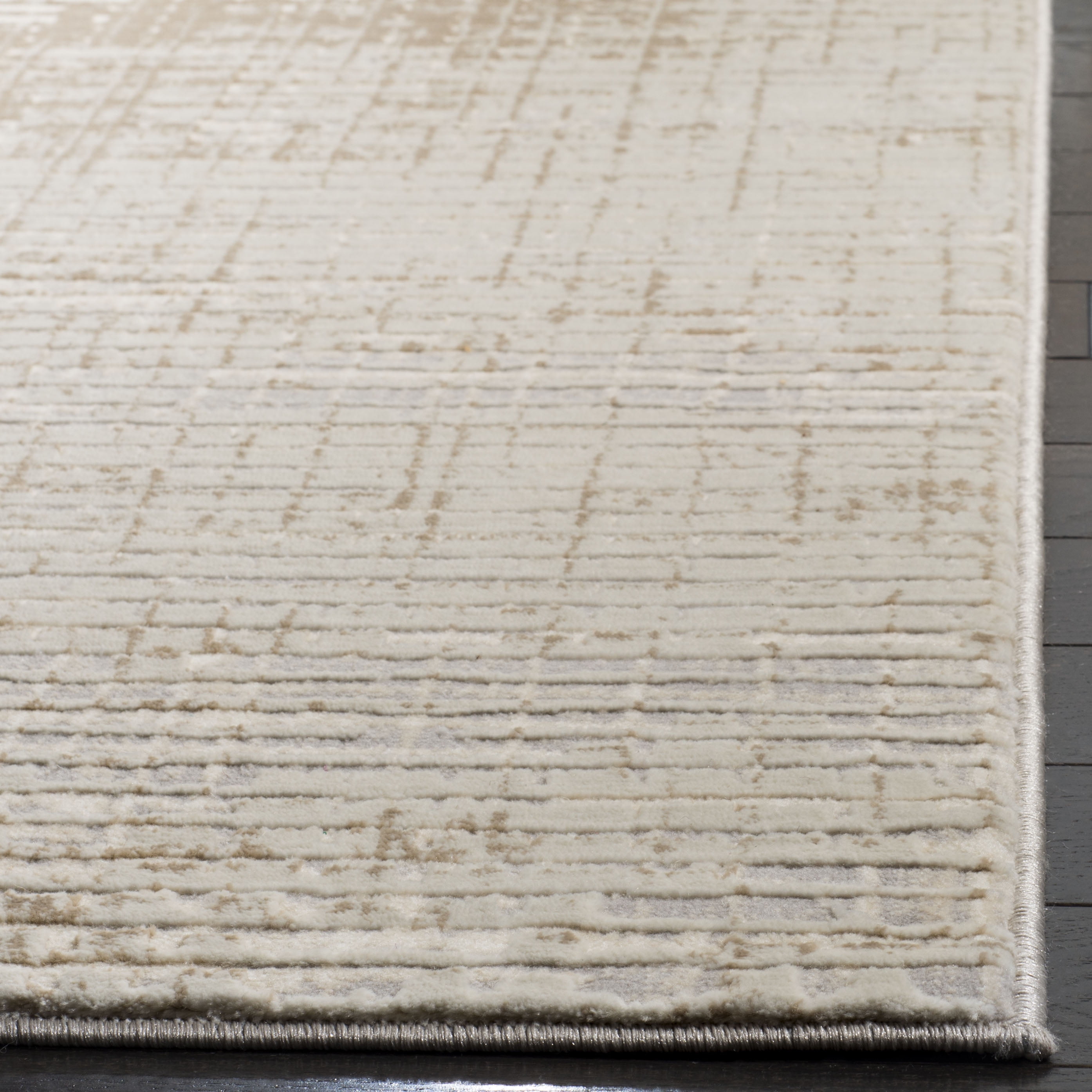 SAFAVIEH Vogue Bedelia Abstract Geometric Area Rug, Cream/Beige, 5'1" x 7'6"