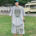 thumbnail image 3 of Chándal informal de moda de gran tamaño de verano, traje holgado para correr con diseño de gofre, camiseta holgada de manga corta y pantalones cortos deportivos, conjunto de 2 piezas para hombre, 3 of 5