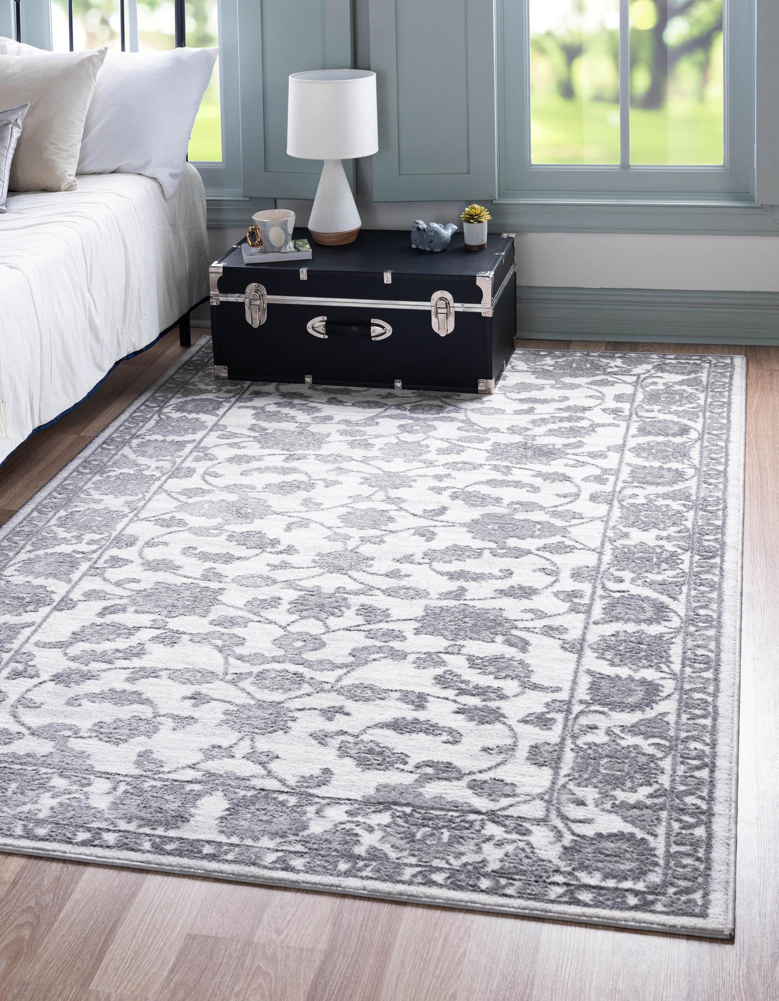 Boston Collection Rug 5' x 8' Light Gray LowPile Rug