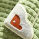thumbnail image 4 of Cama de Lujo para Perros Pequeños y Medianos: Tapete Cálido para el Invierno, Extraíble y Lavable, Sofá Cama Ideal para Gatos y Perros S, 4 of 9