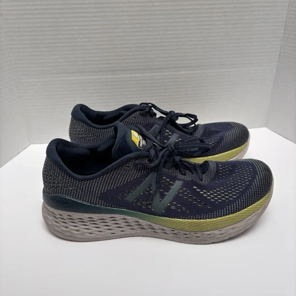 New Balance Mens Shoes More V1 Size 11 Sneaker Athletic Running Pre Owned MMORCB