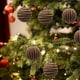 thumbnail image 4 of Juego De 4 Bolas Navideas De Cristal Nevado, De 10 Cm De Dimetro, Rojas, Para Decorar Rboles De Navidad, Coronas Y Decoracin Del Hogar., Ukhbmc, 4 of 8