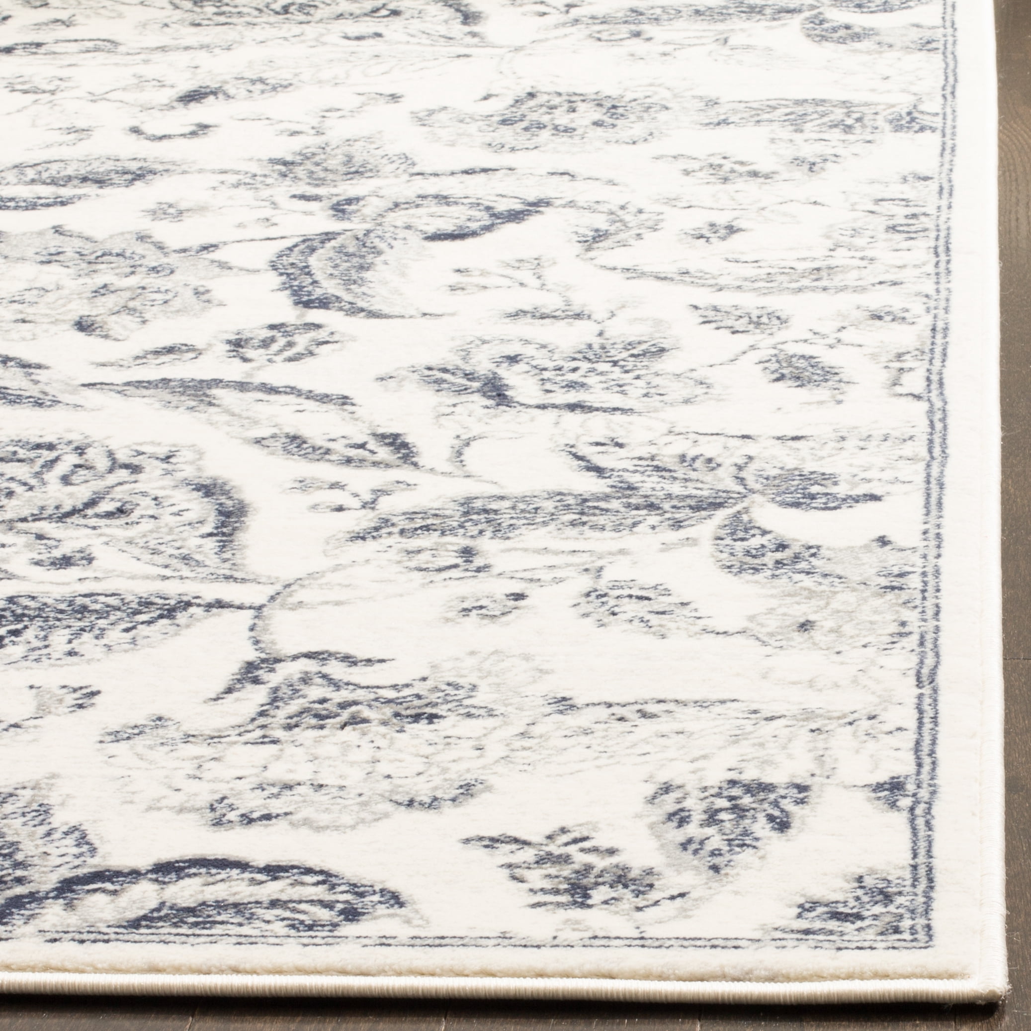 SAFAVIEH Carnegie Lauressa Distressed Area Rug, Cream/Light Gray, 6'7" x 9'2"