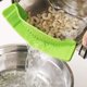 thumbnail image 1 of Juego de 2 coladores de silicona con clip, para sartén, tamaño universal, grado alimenticio/material resistente al calor, verde ShuxiuWang 8390605878473, 1 of 1