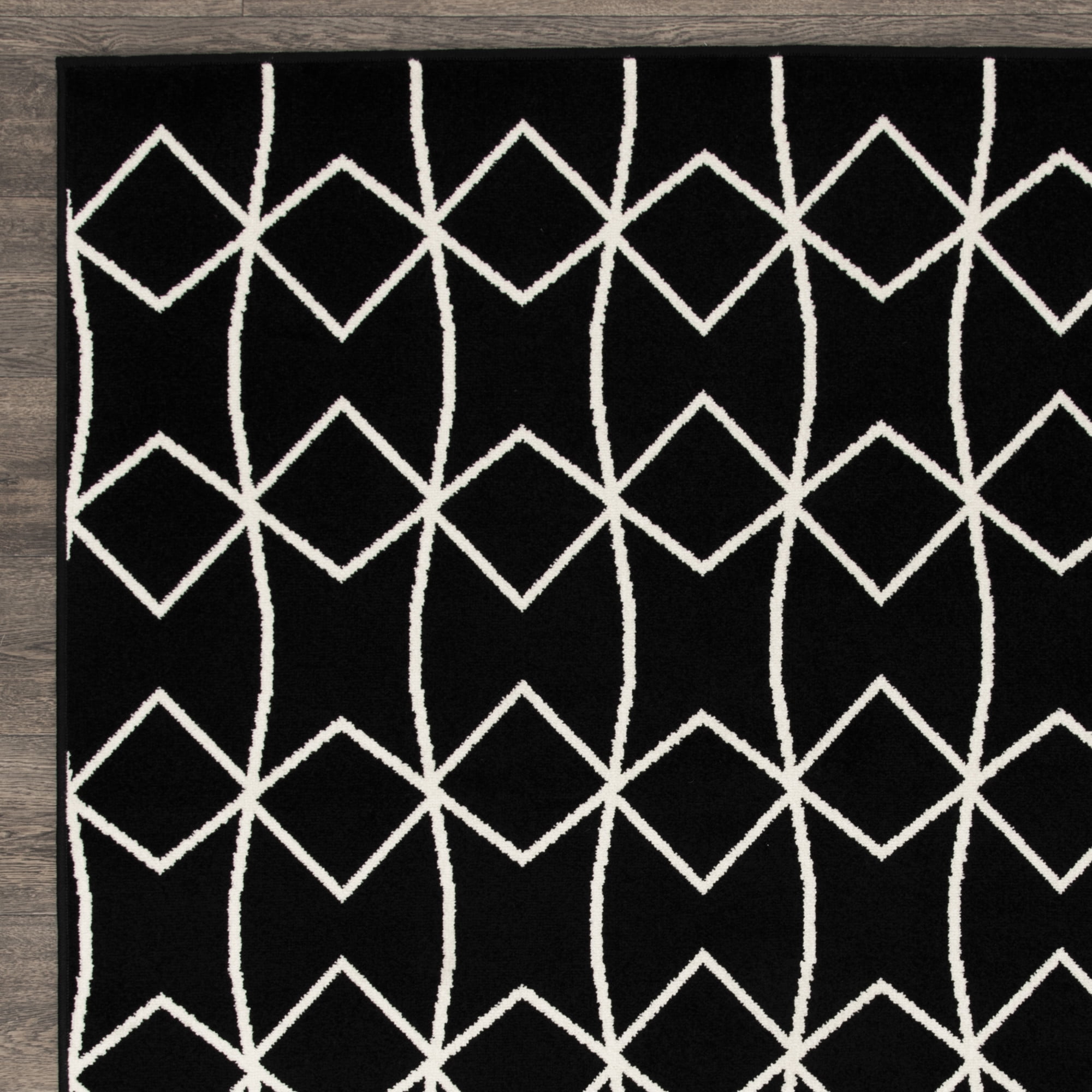 Loomaknoti Terrace Tropic Tamariez 2' x 3' Geometric Indoor/Outdoor Runner Rug , Black/White