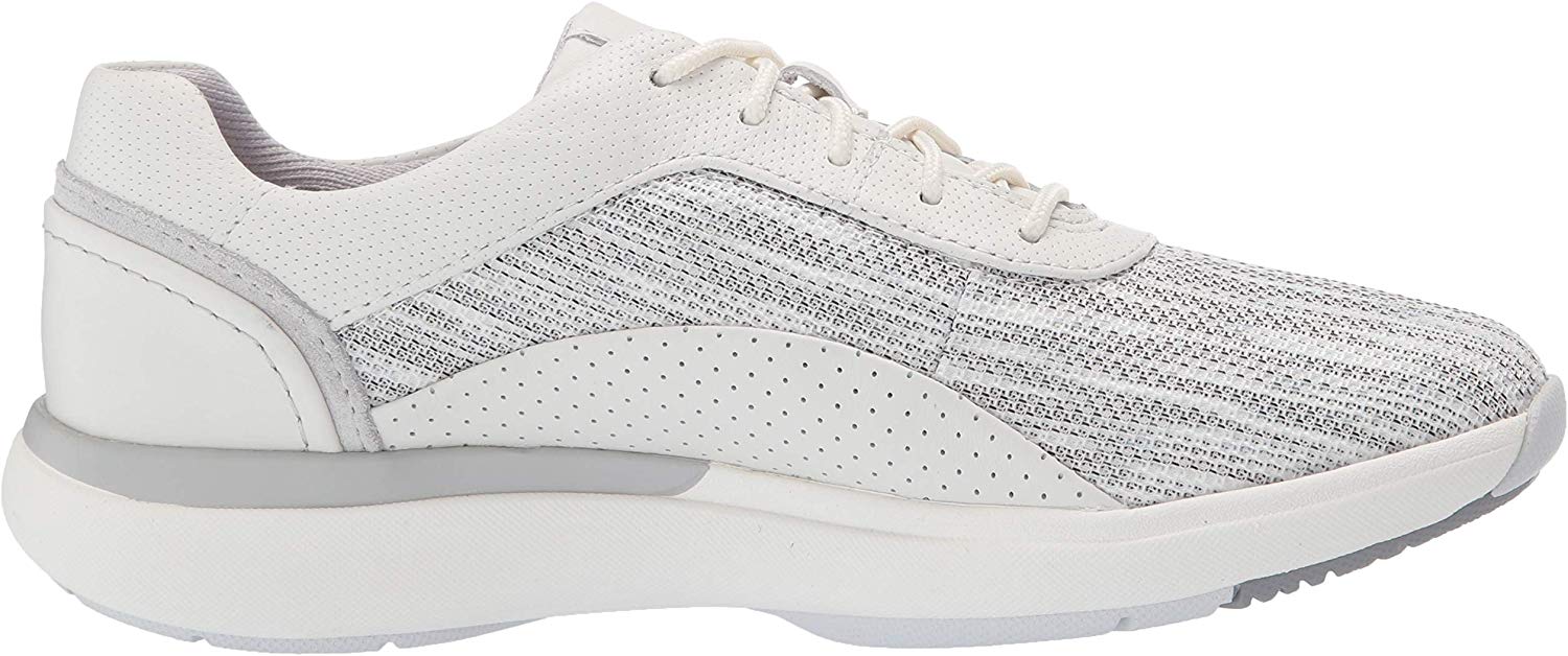 clarks ladies sports shoes