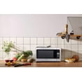 thumbnail image 2 of Black+Decker EM262AMY-PHB 2,2 Cu. Ft.. Microondas con Sensor de Cocción, Acero Inoxidable, 2 of 3