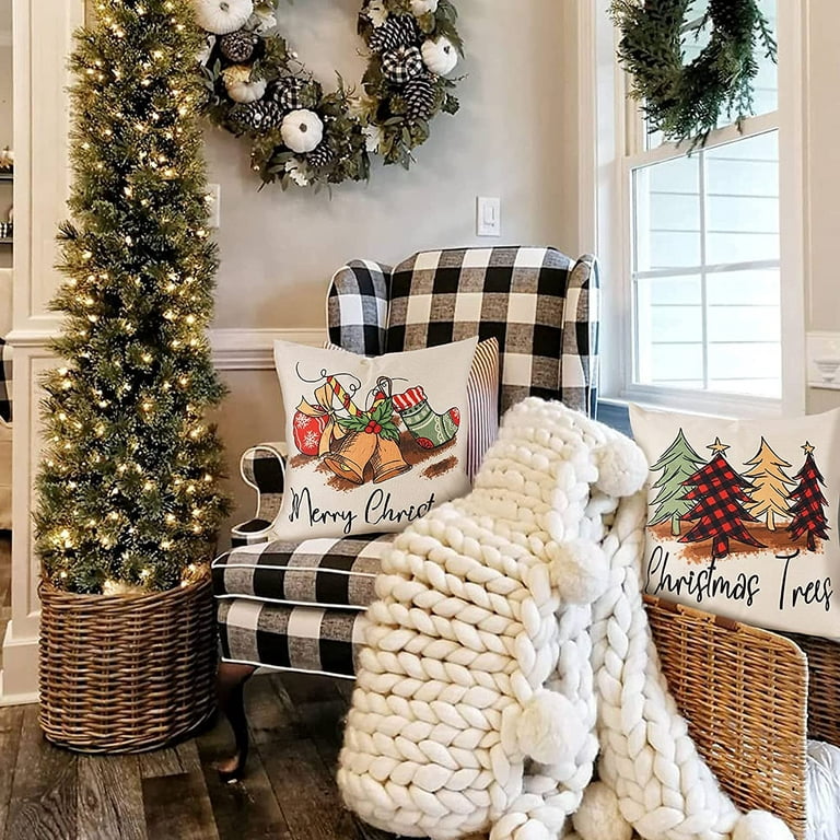 Outdoor Christmas Pillows, Winter Xmas Holiday Farmhouse Christmas Pillow  Covers 18x18 Set of 4, Snowflake Red Christmas Decorations Indoor Throw