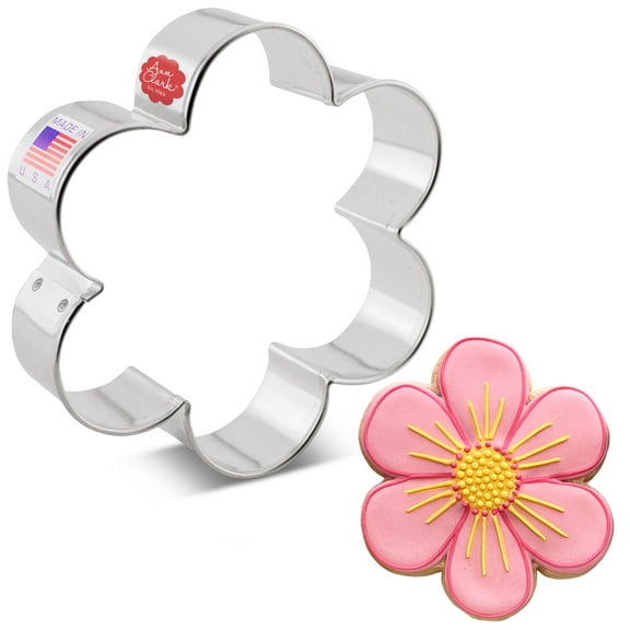 Scalloped Edge Flower Steel Cookie Cutter Set, by Ann Clark