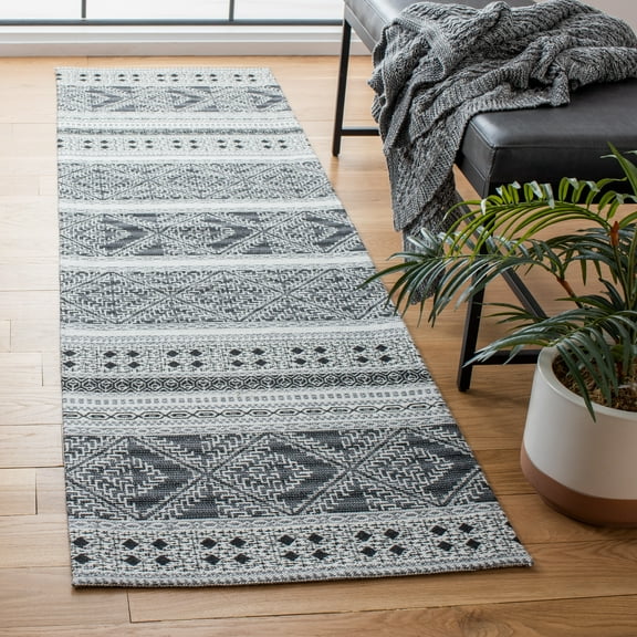 SAFAVIEH Classic Vintage Eric Geometric Polyester Runner Rug, Black, 2'3" x 8'