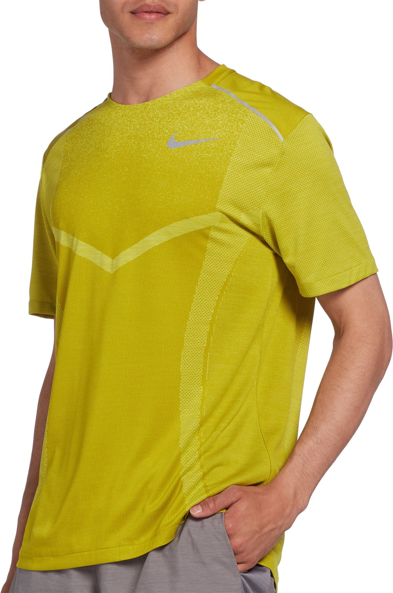 nike men's techknit cool ultra running tee