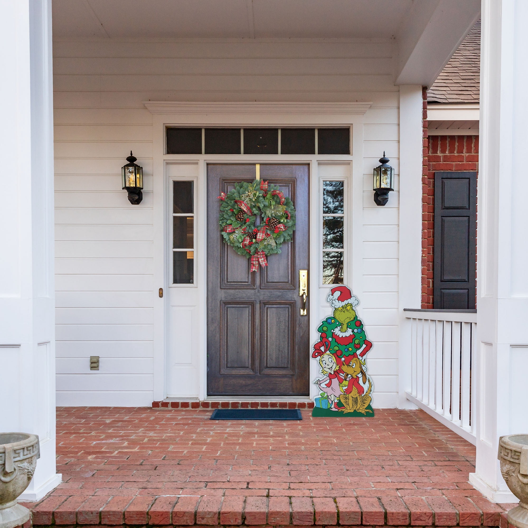 Dr. Seuss The Grinch, Cindy‑Lou & Max Christmas MDF Greeter – 28 Inch Holiday Decoration