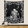 thumbnail image 1 of Tapiz de pared de calavera Amantes besándose Tapiz de tarot Esqueleto de luna en blanco y negro con manta para colgar en la pared de rosa para la decoración del hogar del dormitorio gótico (150x200cm) Zefei Wu 9024735029397, 1 of 4