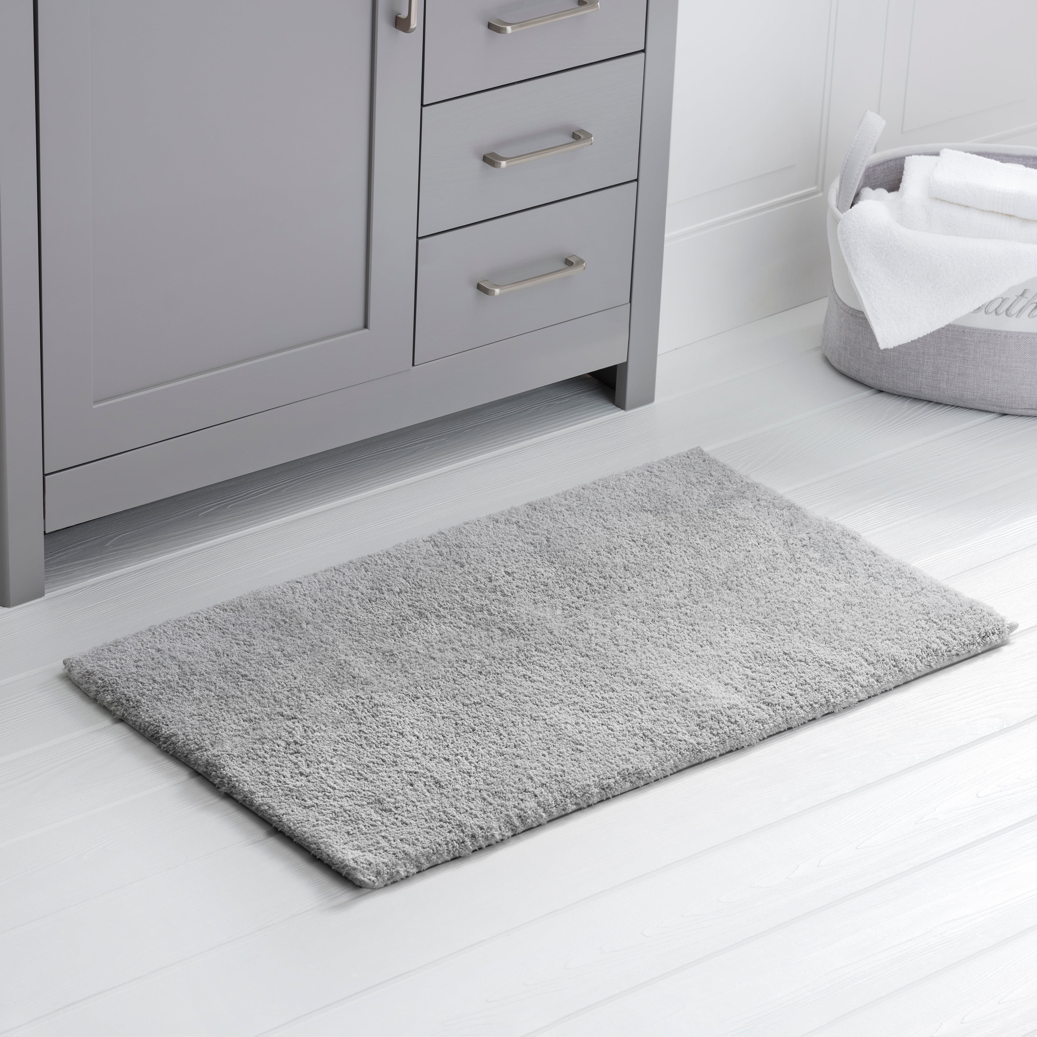 Better Homes and Gardens Thick and Plush Bath Rug, 20 x 34, Soft Silver