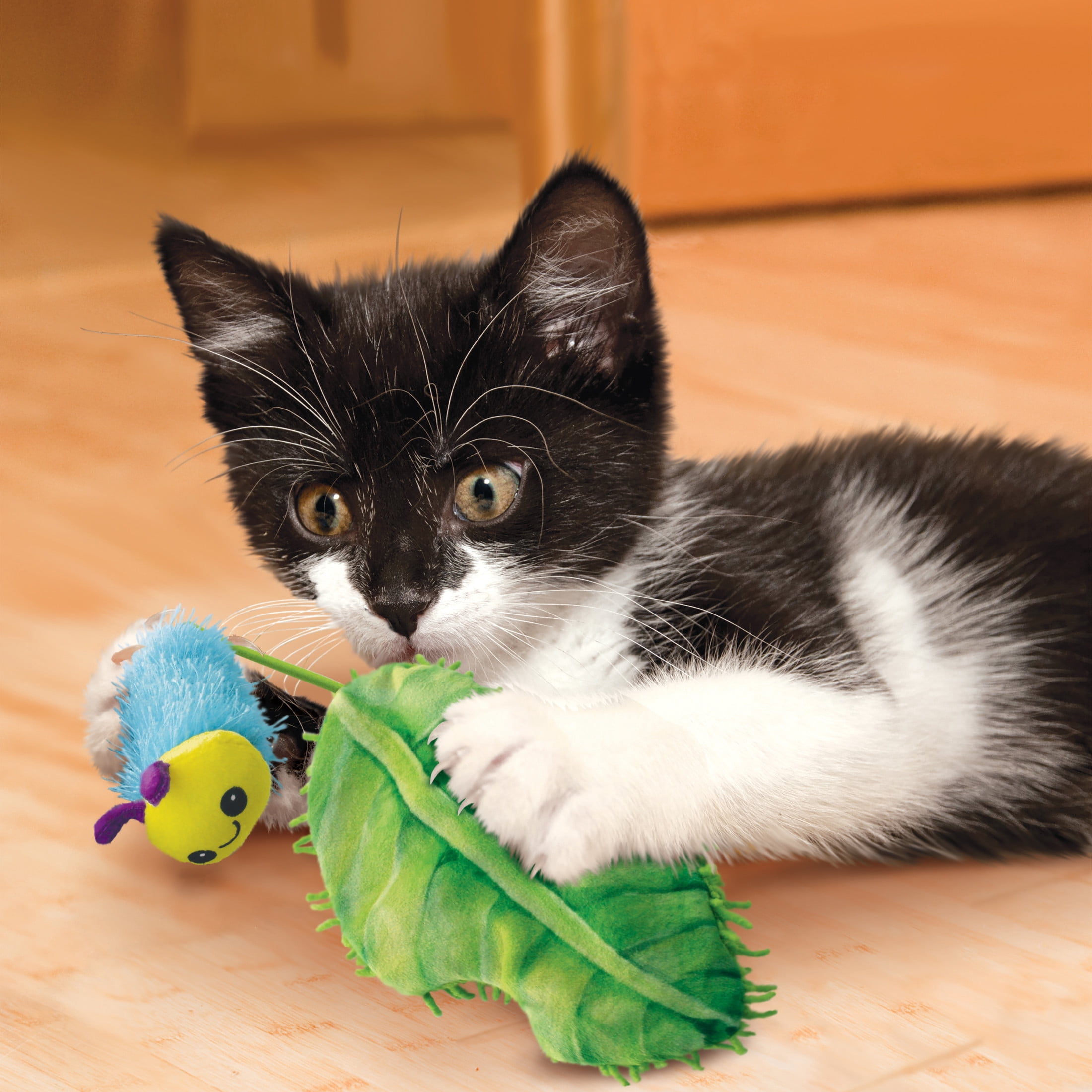 KONG Flingaroo™ CATerpillar Cat Toy for Natural Wrestling Play, with Premium North American Catnip