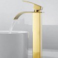 thumbnail image 2 of Grifo de baño con caño alto para lavabo en cascada, mezclador moderno de agua fría y caliente, cuadrado, cromado, de un solo orificio (dorado), 2 of 5