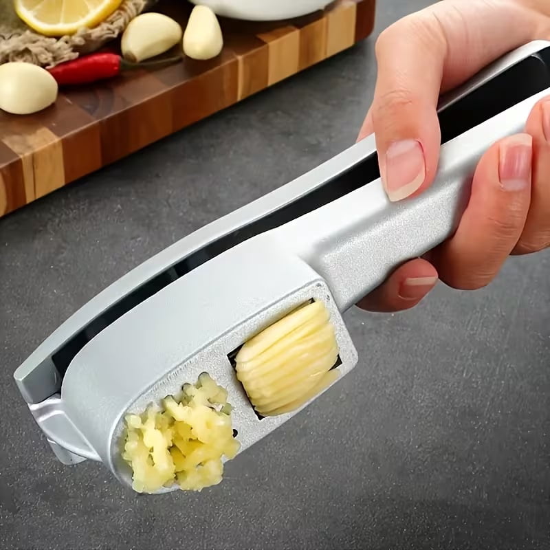 Two-in-one garlic masher, essential cutting and pressing garlic tool for the kitchen, multi-functional kitchen utensil