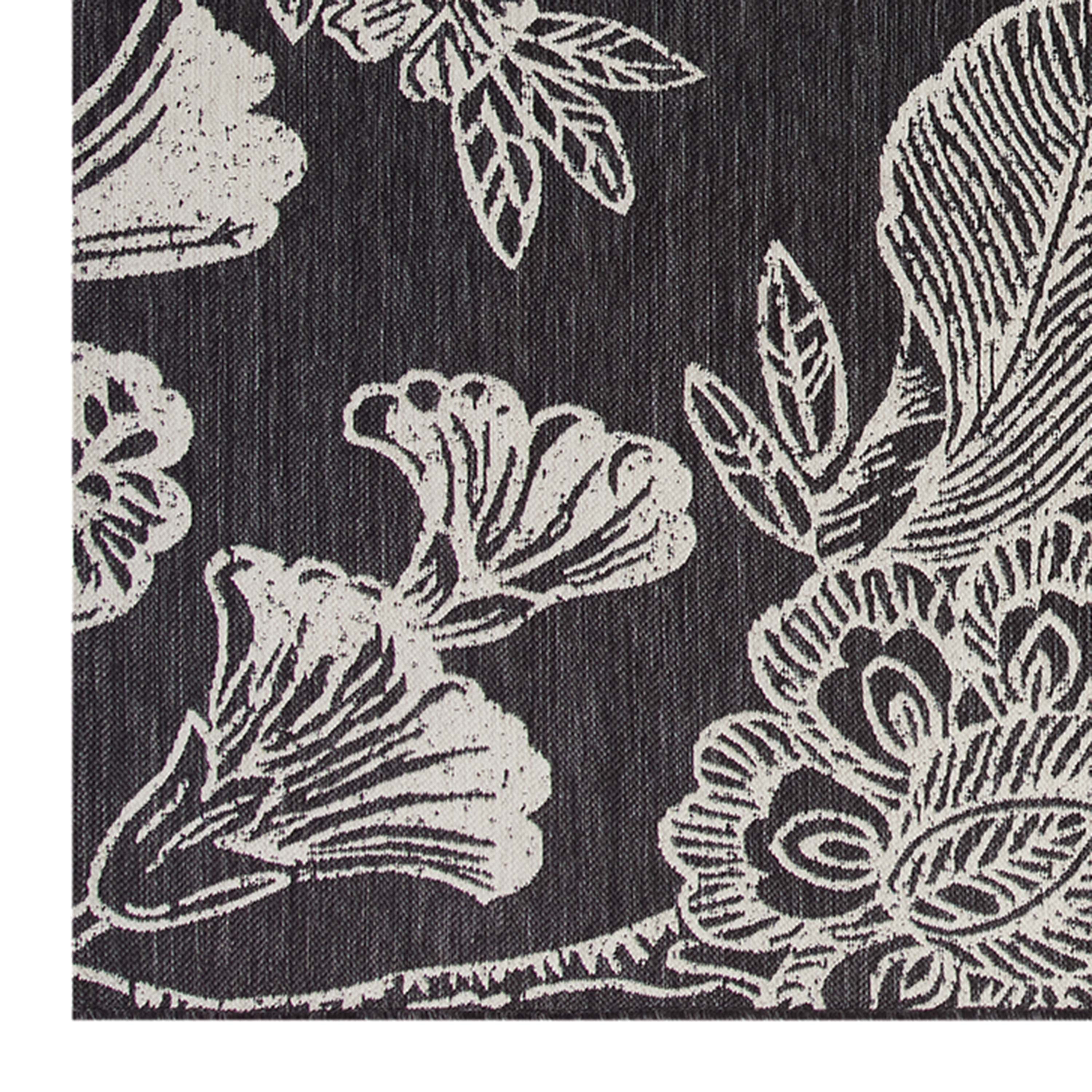 Mainstays 7' x 10' Black & White Floral Outdoor Rug