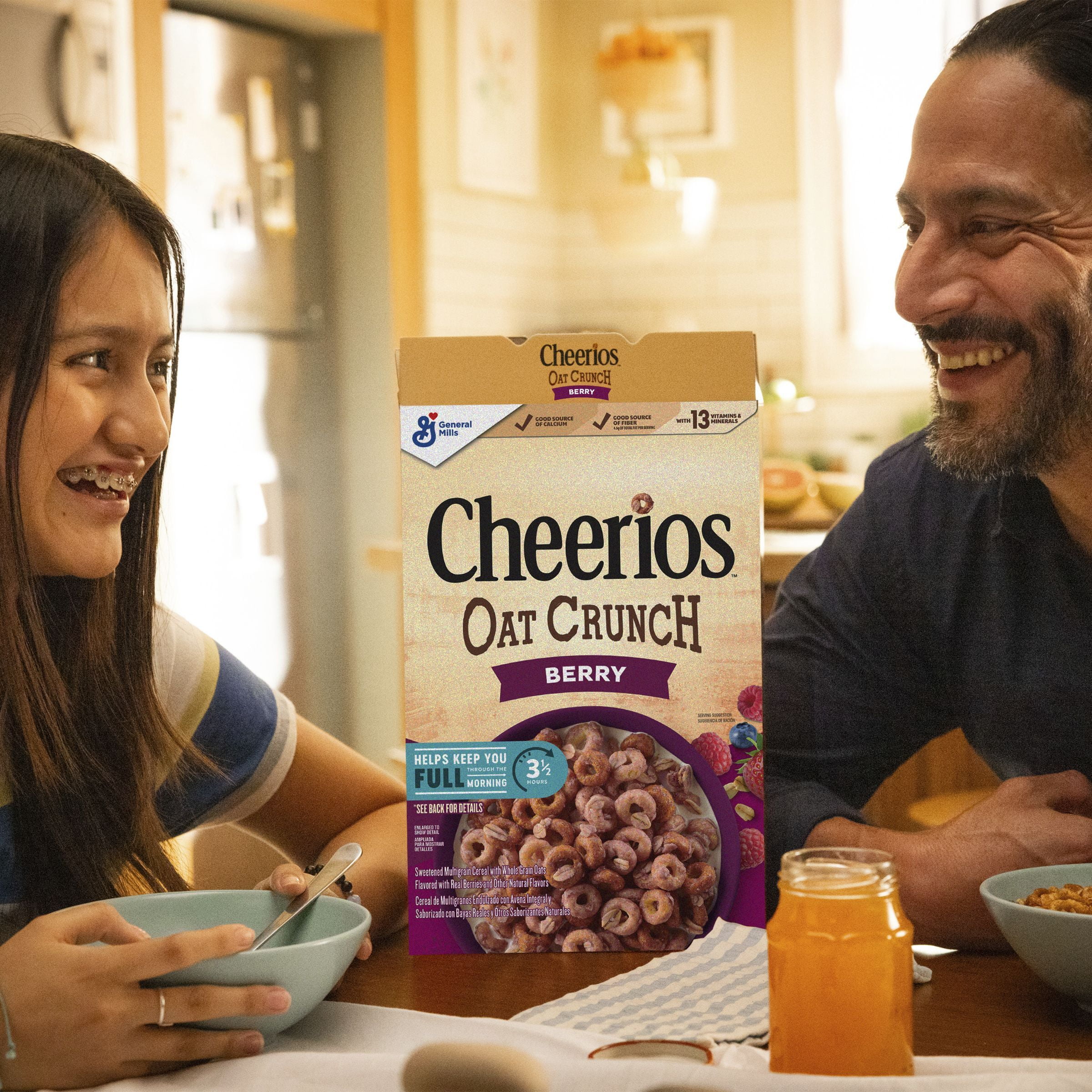 Cheerios Oat Crunch Berry Oat Breakfast Cereal, Family Size, 24 oz