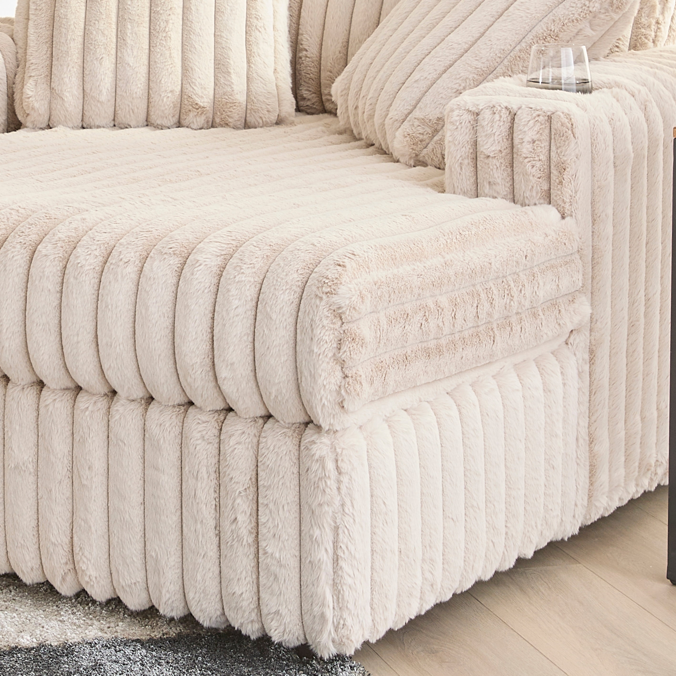 Roundhill Furniture Belvoir Oversized Cuddle Chaise, with Cup Holders, Beige Champagne