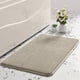 thumbnail image 1 of Alfombra de baño de espuma viscoelástica con rayas gruesas | Alfombra de baño de terciopelo suave y absorbente con reverso antideslizante | Alfombra lavable a máquina para baño, dormitorio y, 1 of 7