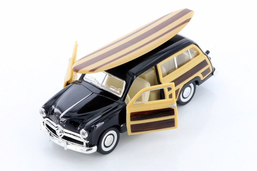 ミニカー 1949 FORD WOODY STATION WAGON Motor City Classics 1949 Ford Woody Wagon Beige 1/18 Diecast