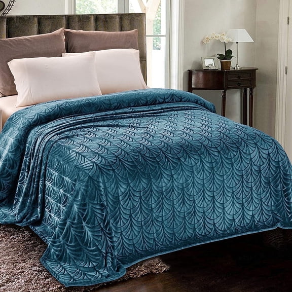 Whale Flotilla Flannel Fleece 60"x80" Twin Size Throw Blanket, Soft Fluffy Velvet Bedspread with Vintage Pattern, Warm Lightweight All-Season Coverlet, Grey Blue