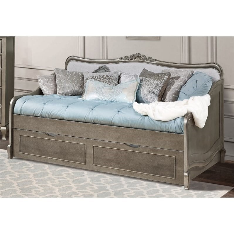 NE Kids Kensington Elizabeth Daybed in Antique Silver Walmart Canada