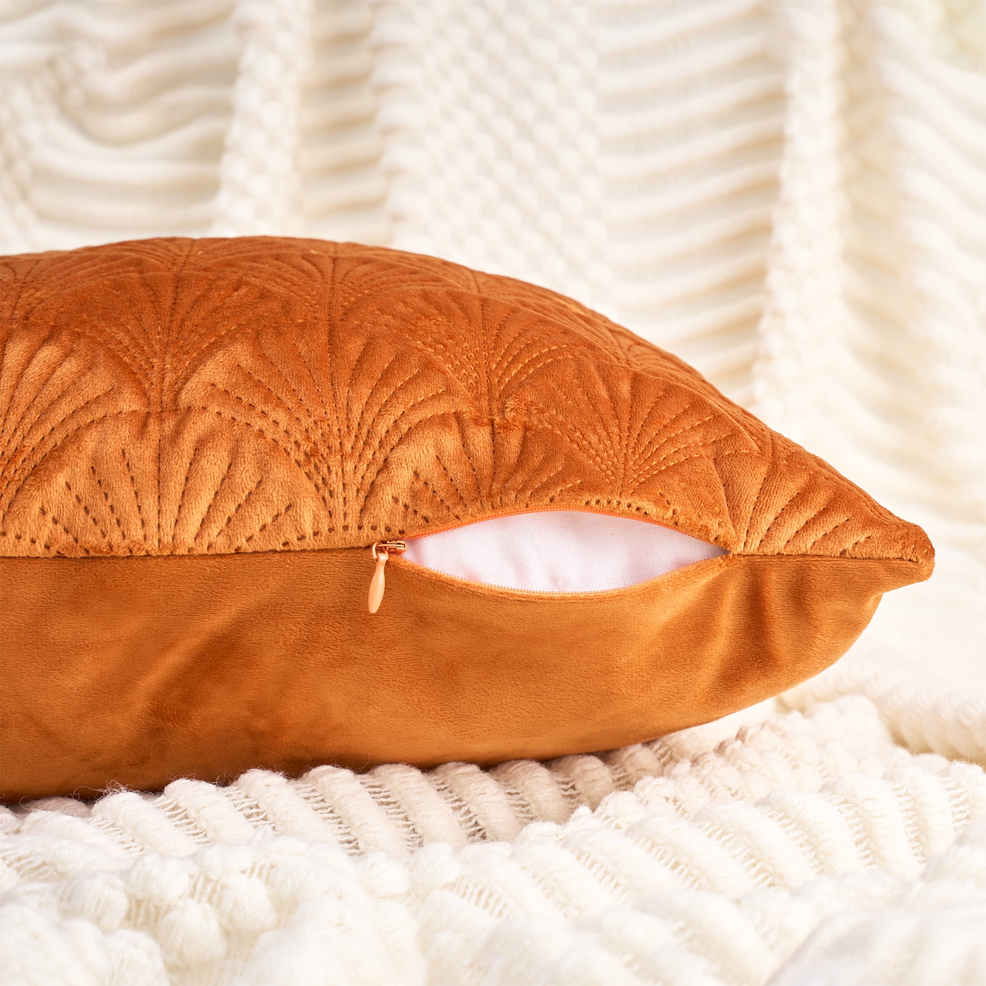 Unique Bargains Pack of 2 Velvet Solid Throw Pillow Covers 18" x 18" Orange