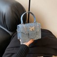 thumbnail image 4 of Bolso de mujer, bolso de hombro retro de nicho, bolso cuadrado pequeño de moda informal de invierno, bolso de mensajero popular con cadena, 4 of 6