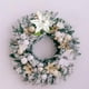 thumbnail image 5 of Gran arreglo floral artificial navideño con tallos, hojas y brillantina. Decoración de flor de Pascua de tela en rojo, verde, blanco y rosa para árbol, corona o jarrón. Medidas: 50 x 33 cm., 5 of 6