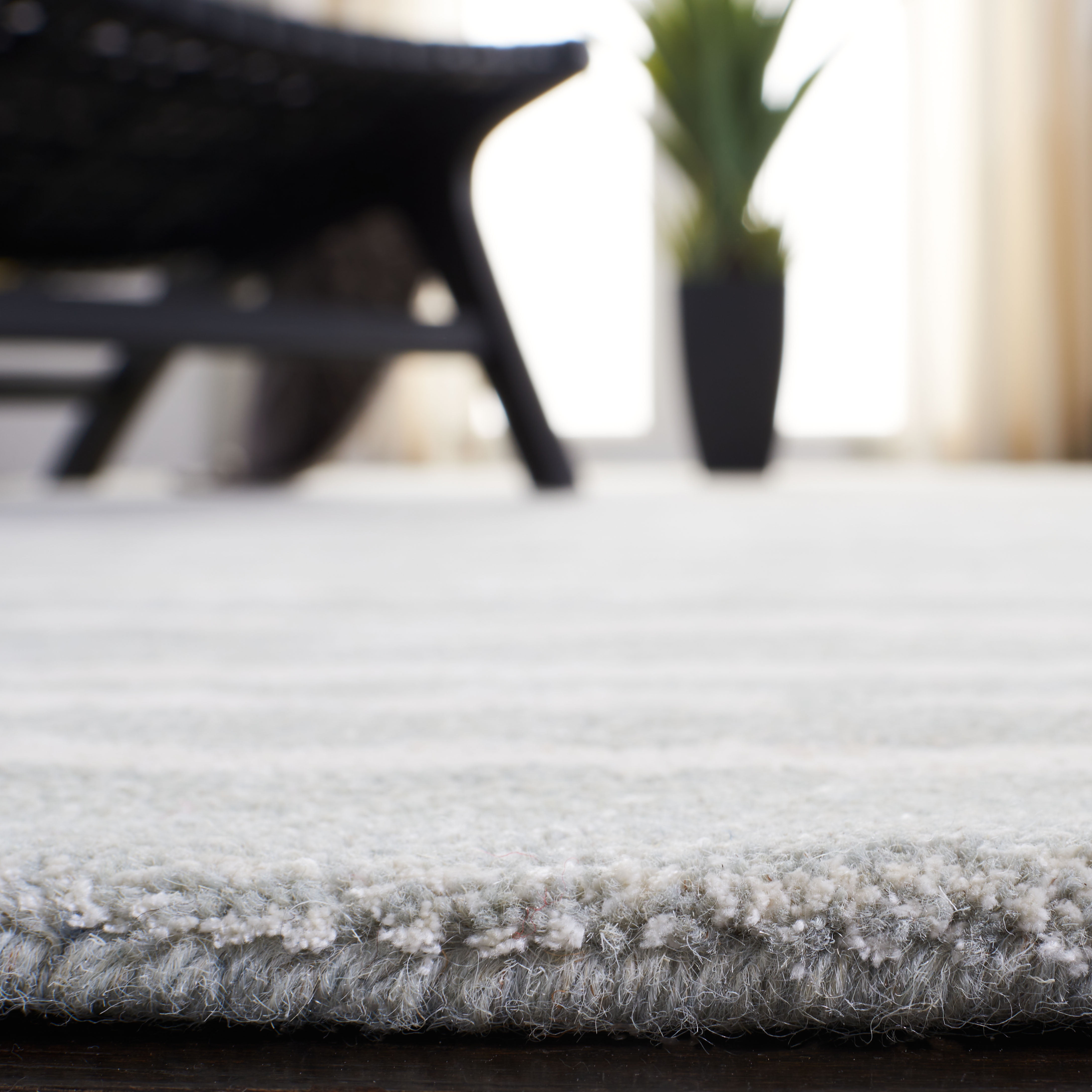 SAFAVIEH Soho Kiaran Abstract Area Rug, Light Grey/Ivory, 3'6" x 5'6"