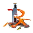 thumbnail image 2 of Hot Wheels Skyscraper Spiral Playset, 2 of 9
