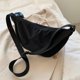 thumbnail image 4 of Bolsa cruzados simples Moda Mujer de bolas de masa portátiles para el trabajo (Negro) Ndcxsfigh Para Estrenar, 4 of 9
