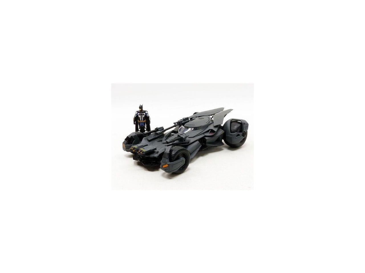 Jada 1:24 Justice League Batmobile with Batman Figure - DC