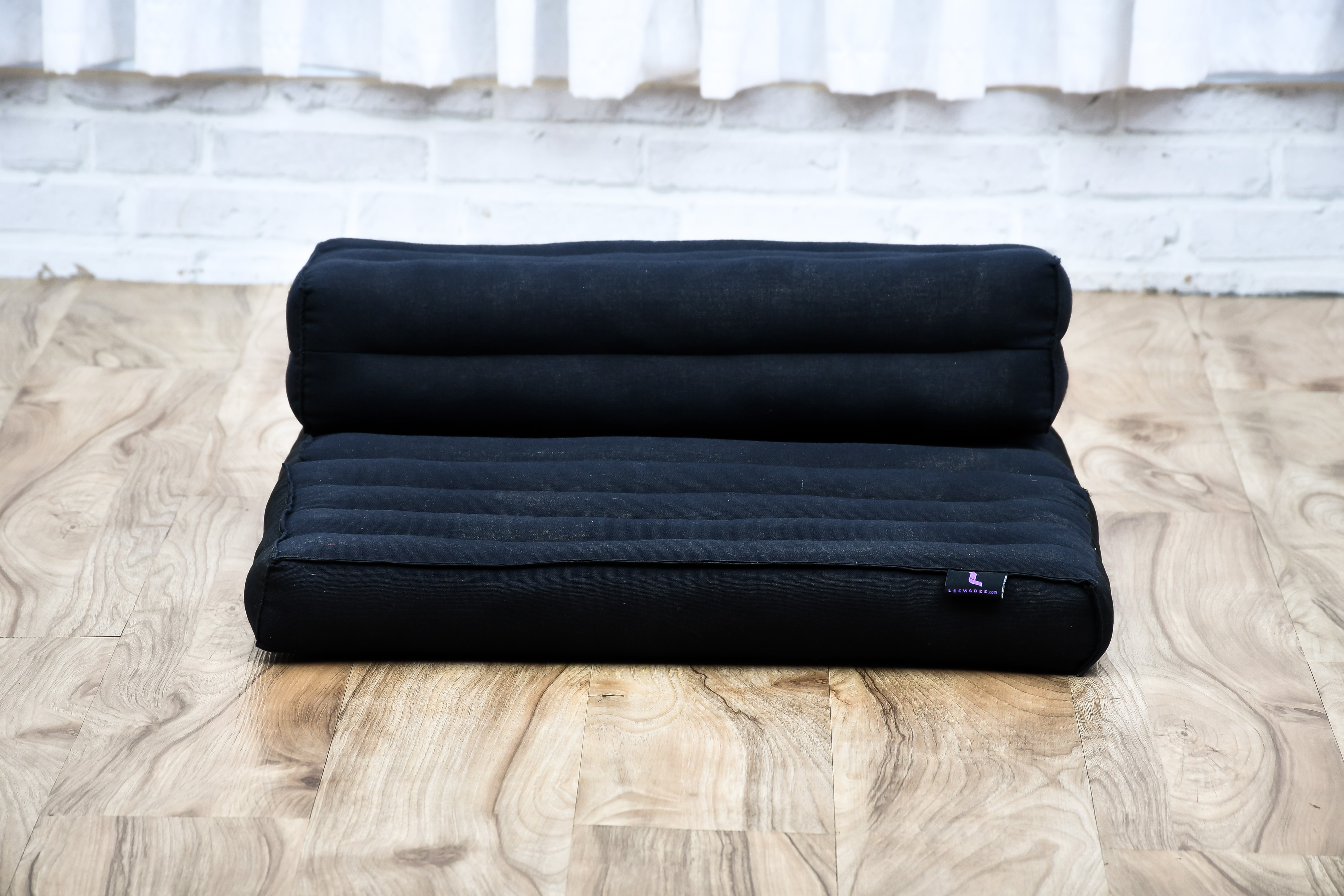 Leewadee Foldable Floor Mattress – 2 in 1 Floor Meditation Mat for Yoga and Relaxation, Seating Futon with Kapok, 20 x 28 inches, Black