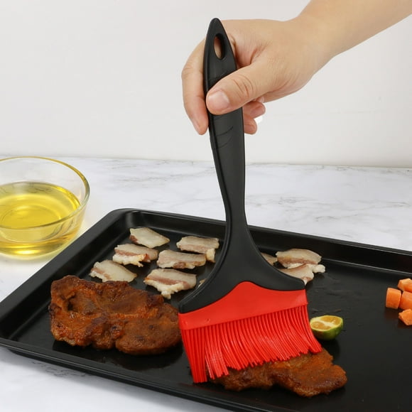 Barbecue Brush Pancake Brush Multifunctional Practical Silicone Oil Brush Wide Face Oil Brush Brush Removable Baking Brush Cutting Board