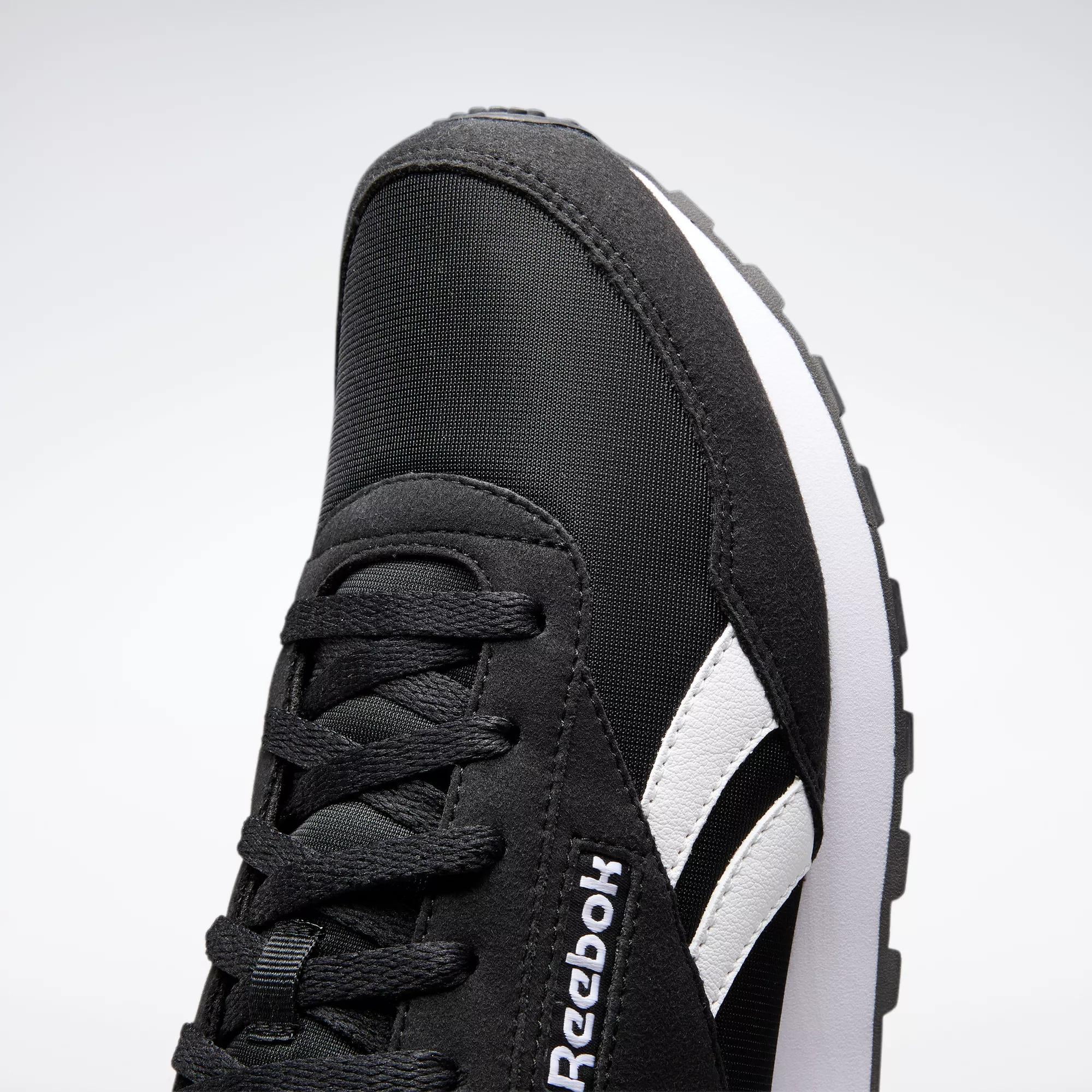 sneaker reebok rewind run