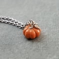 thumbnail image 1 of Collier en Alliage Citrouille Halloween 1 Pce, 1 of 5