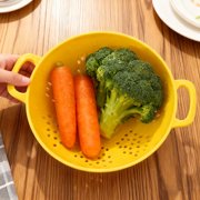Large Capacity Kitchen Colander Strainer with Non- Handles 7.13 Inch Pasta Vegetables Strainer Bowl Colander Sieves Mesh Strainer Net Baskets with Handles for Spaghetti Fruit Yellow(H)