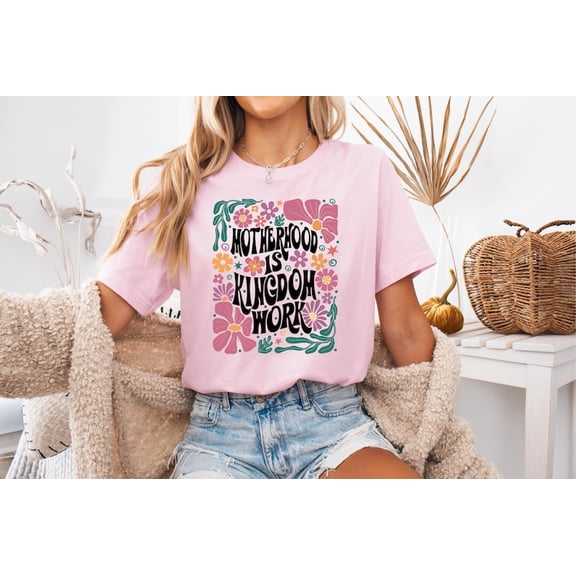 Motherhood Is Kingdom Work T-Shirt, Retro Christian Mom Shirt for Women, Bible Verse Faith Tee, Cute Mother’s Day Gift T-Shirt