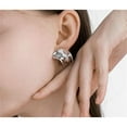 thumbnail image 2 of Pendientes de oro gruesos Pendientes de aro de oro para mujer Pendientes llamativos de oro Pendientes cuadrados gruesos de oro Regalos de joyería para niñas, 2 of 5